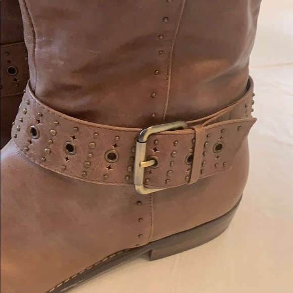 Adrienne Vittadina Boots. Size 8 1/2M Boots - Picture 3 of 12